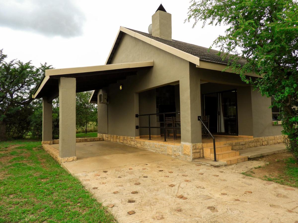 Monateng Safari Lodge Wallmannstal Екстериор снимка